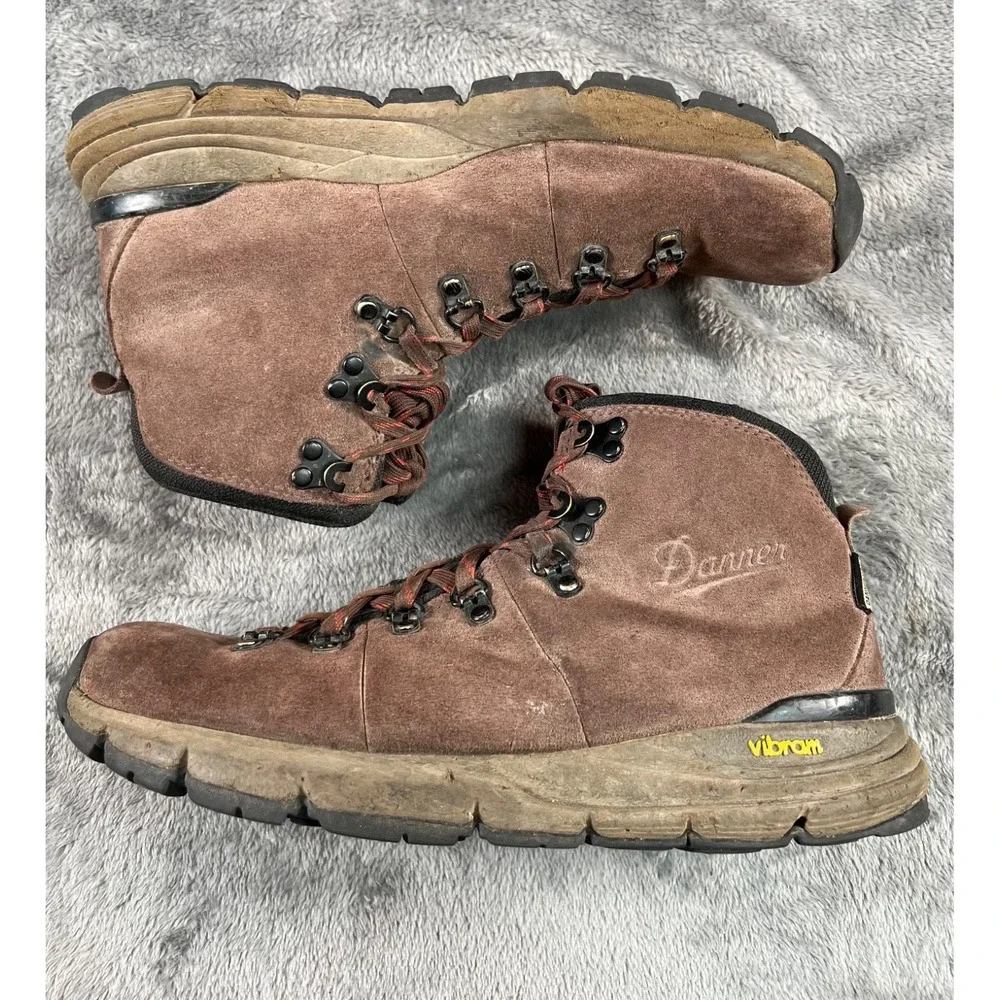 Danner Mountain 600 Hiking Boots Mens 7.5 Brown Leather Waterproof Vibram Sole